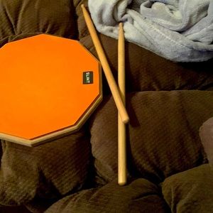 Drum pad for snare